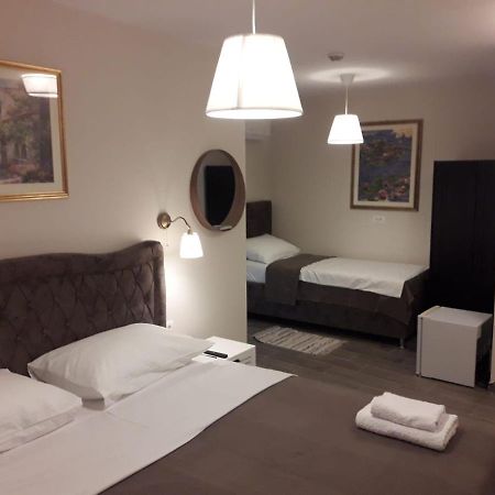 Отель Portofino - Free Parking Мостар Экстерьер фото
